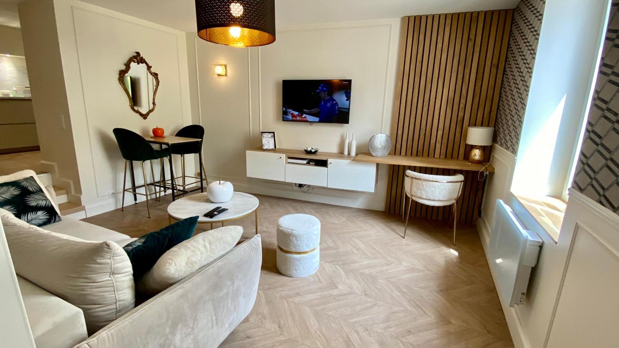 Superbe Appartement Terrasse Et Parking Gratuit Auxerre Eksteriør billede