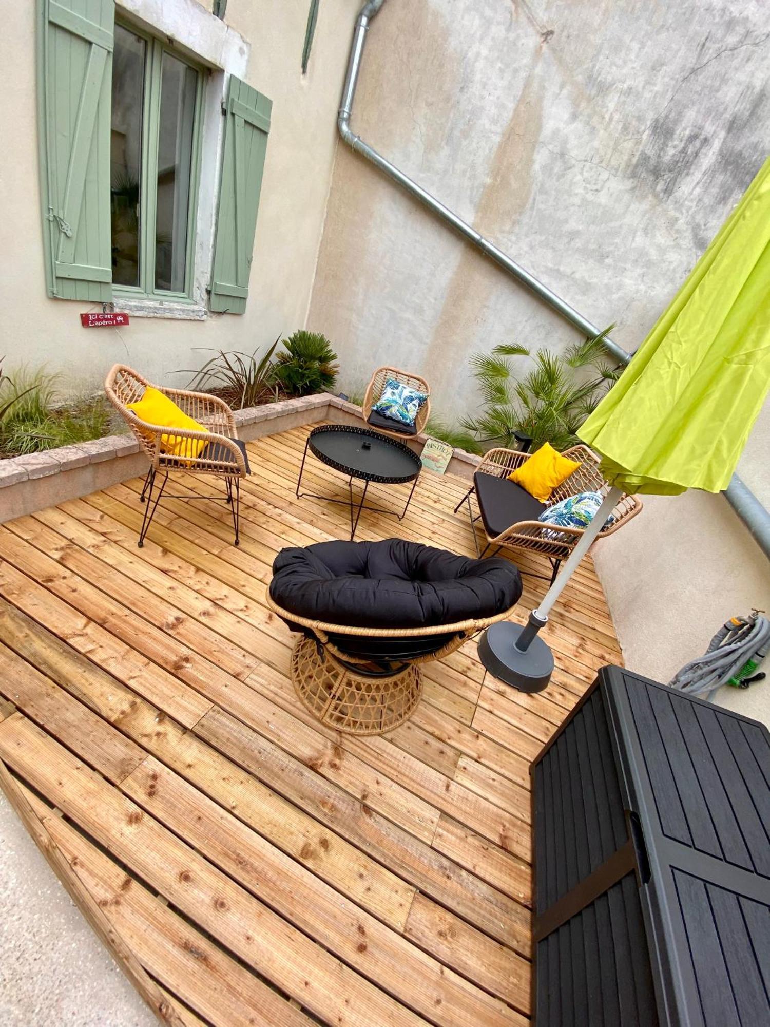Superbe Appartement Terrasse Et Parking Gratuit Auxerre Eksteriør billede